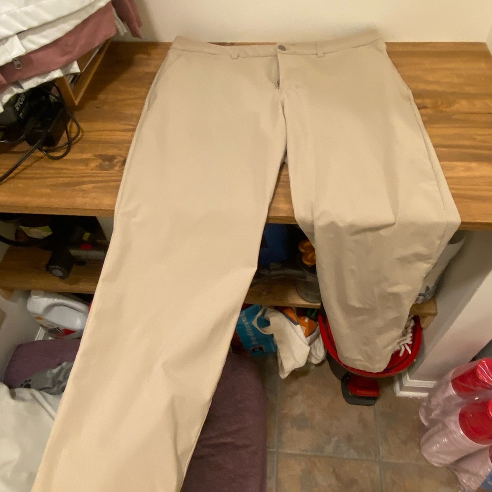 Lululemon Athletica Men's Beige Dress Pants